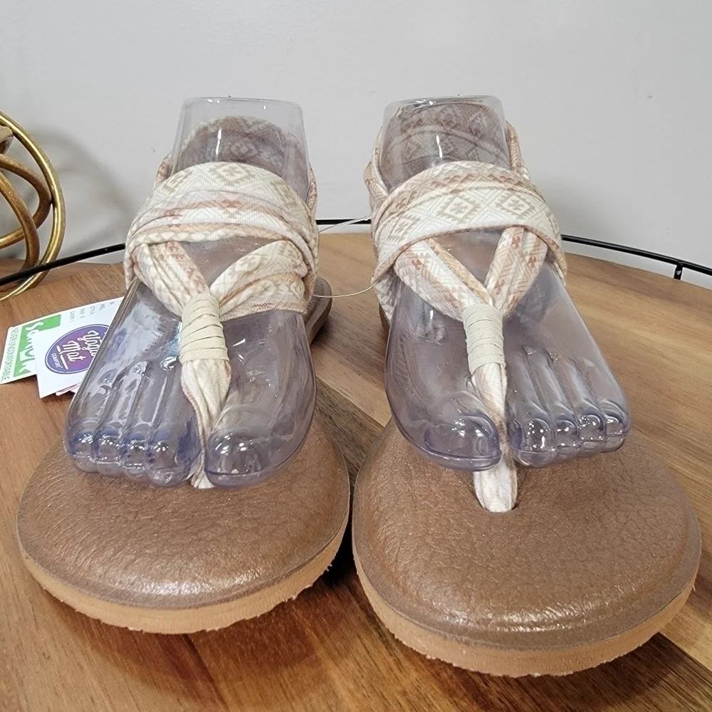 NEW Sanuk Yoga Sling 2 Tan Cream Comfy Sandals Fabric Yoga Mat Size 6
